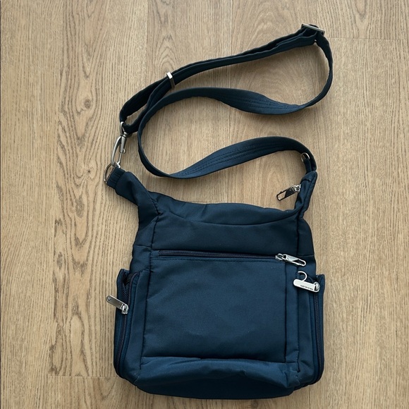 Travelon Anti Theft Classic Messenger Bag Midnight Blue EUC - Picture 5 of 6